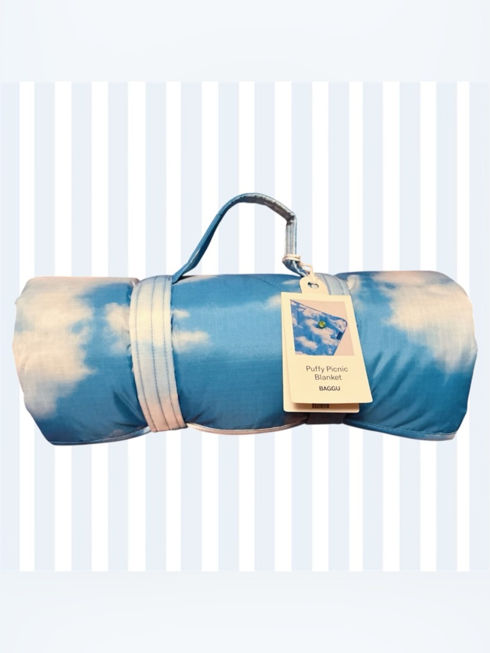 BAGGU Clouds Puffy Picnic Blanket, BNWT
